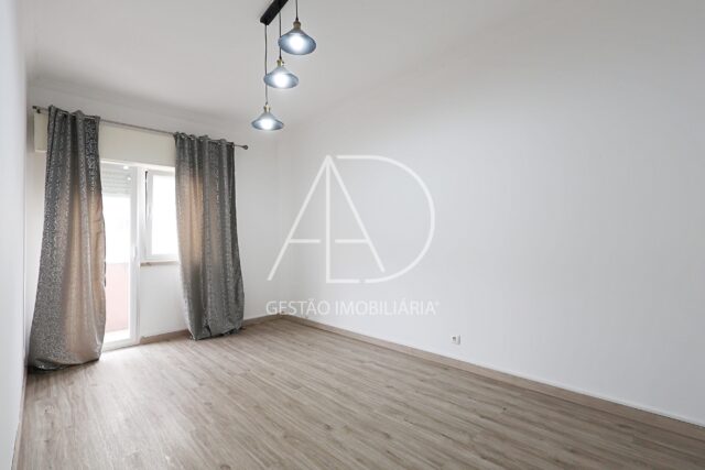Apartamento T3 nas Paivas, Amora